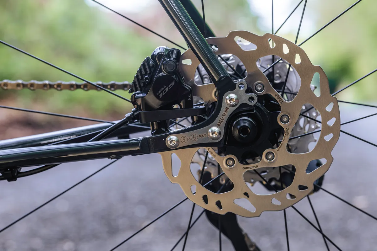Shimano 105 Di2 borrows many of the braking technologies from Ultegra and Dura-Ace.