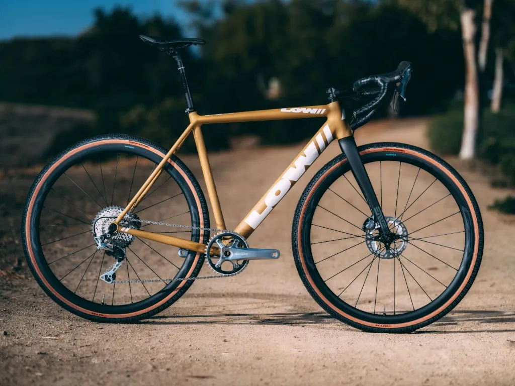 Low gravel bike with the Shimano GRX Limted and an ENVE front fork.
