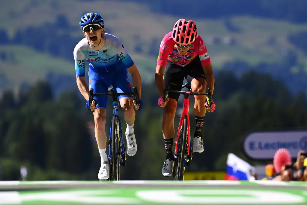 MEGEVE, FRANCE - JULY 12: (EDITOR'S NOTE: Alternate crop.) (L-R) Nicholas Schultz of Australia and Team BikeExchange - Jayco and Magnus Cort Nielsen of Denmark and Team EF Education - Easypost sprint at finish line during the 109th Tour de France 2022, Stage 10 a 148,1km stage from Morzine to Megève 1435m / #TDF2022 / #WorldTour / on July 12, 2022 in Megeve, France. (Photo by Tim de Waele/Getty Images)