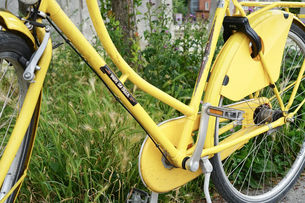 Yellow Van de Falk Dutch bike in Copenhagen
