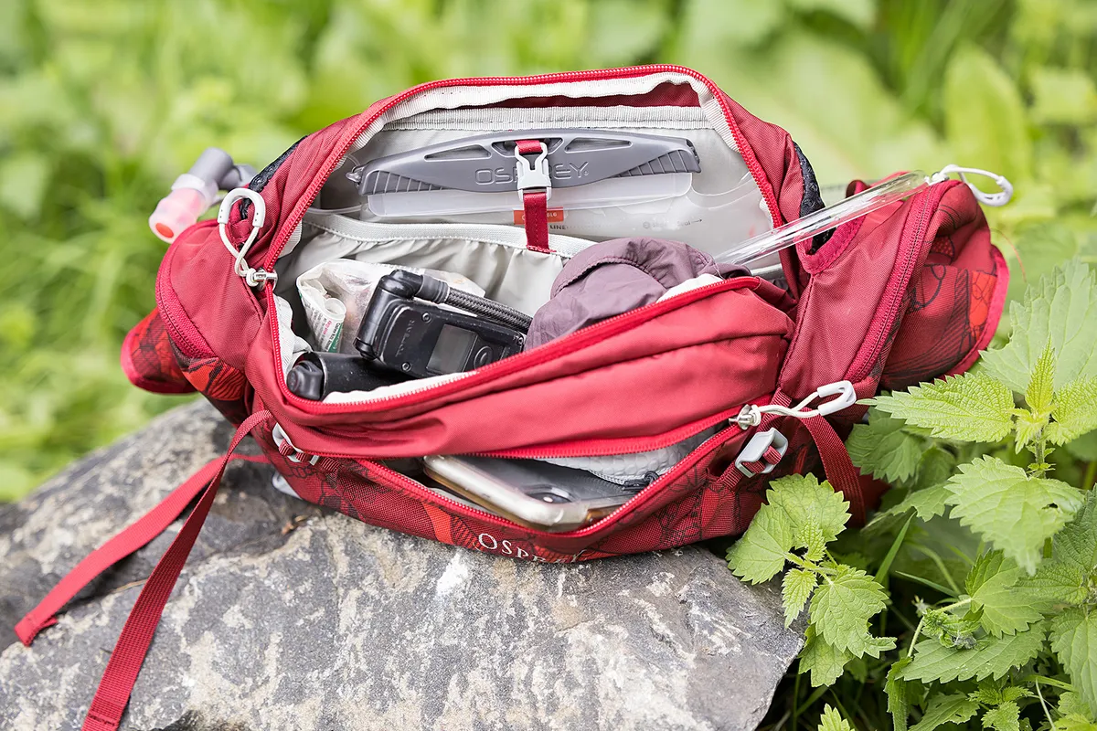 Osprey Seral 7 hip bag for mountain bikers