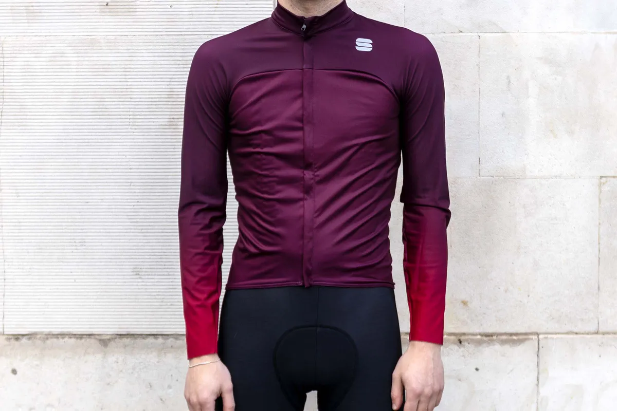 Sportful thermal jersey straight on.