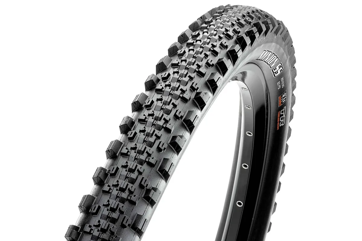 Maxxis Minion SS tyre product shot.