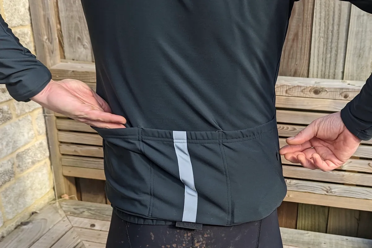 Le Col Pro Aqua Zero jersey pockets and reflective detailing