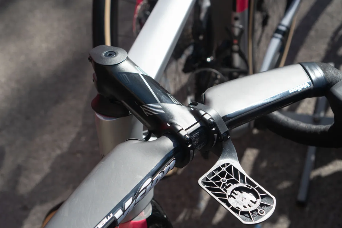 Handlebar and stem on a Cannondale SuperSix Evo 4 at Strade Bianche 2023