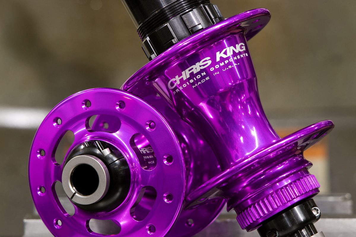 Chris King resurrects historic 3D Violet colour for 2023 | BikeRadar