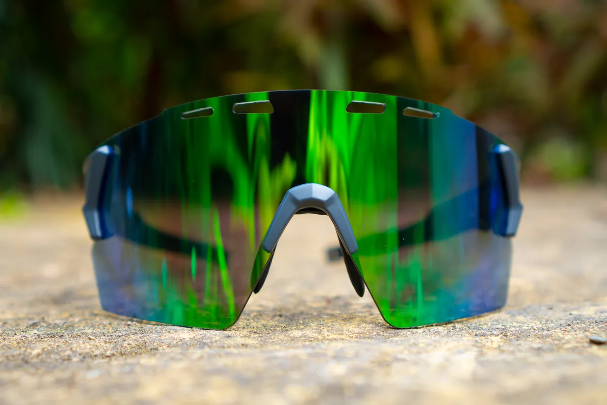 Motorcycle Sunglasses and Goggles Buyer's Guide