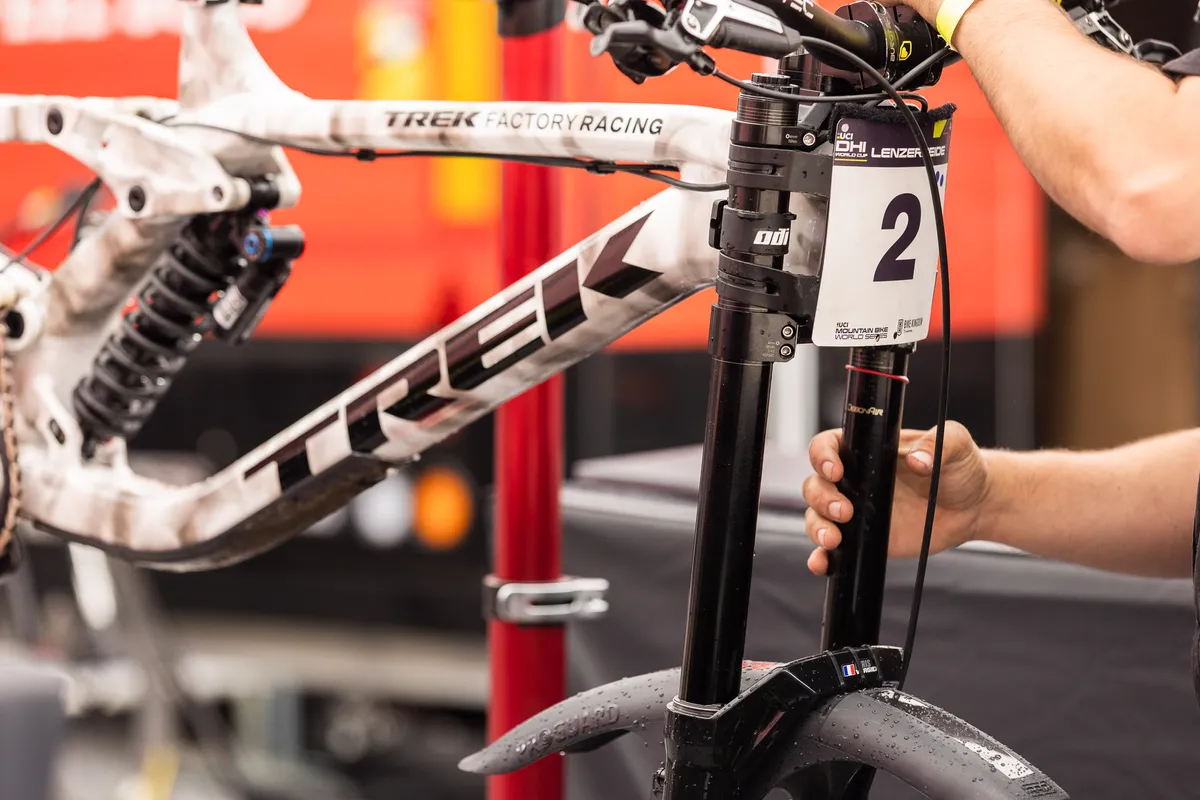 Lenzerheide Downhill Bike Tech 2023 – RockShox Boxxer