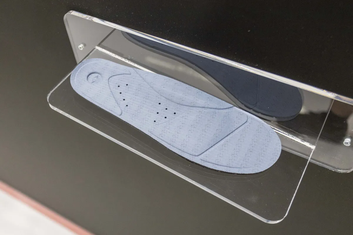 Elastic Interface insole.