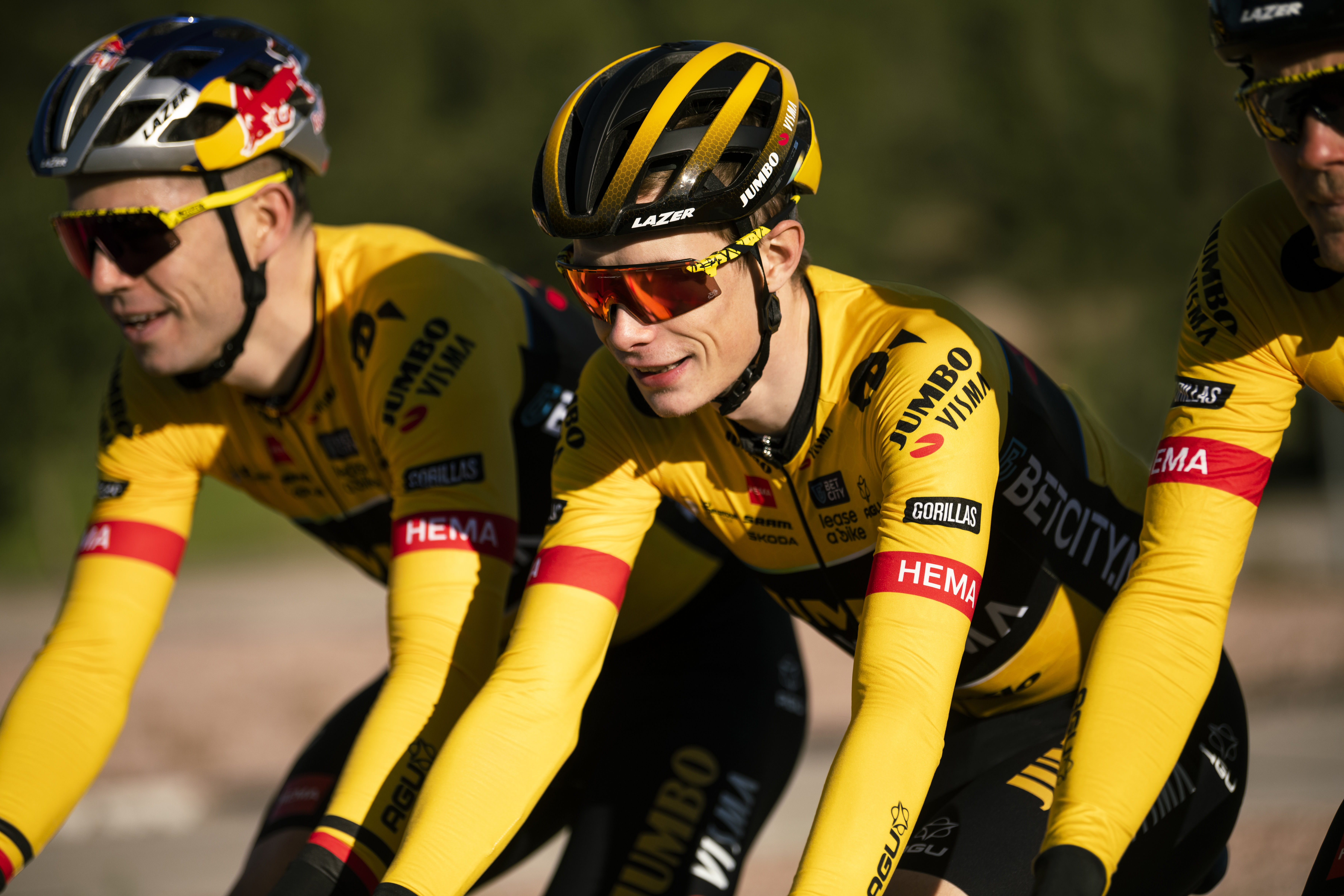 Oakley unveils limited-edition 2023 Tour de France sunglasses