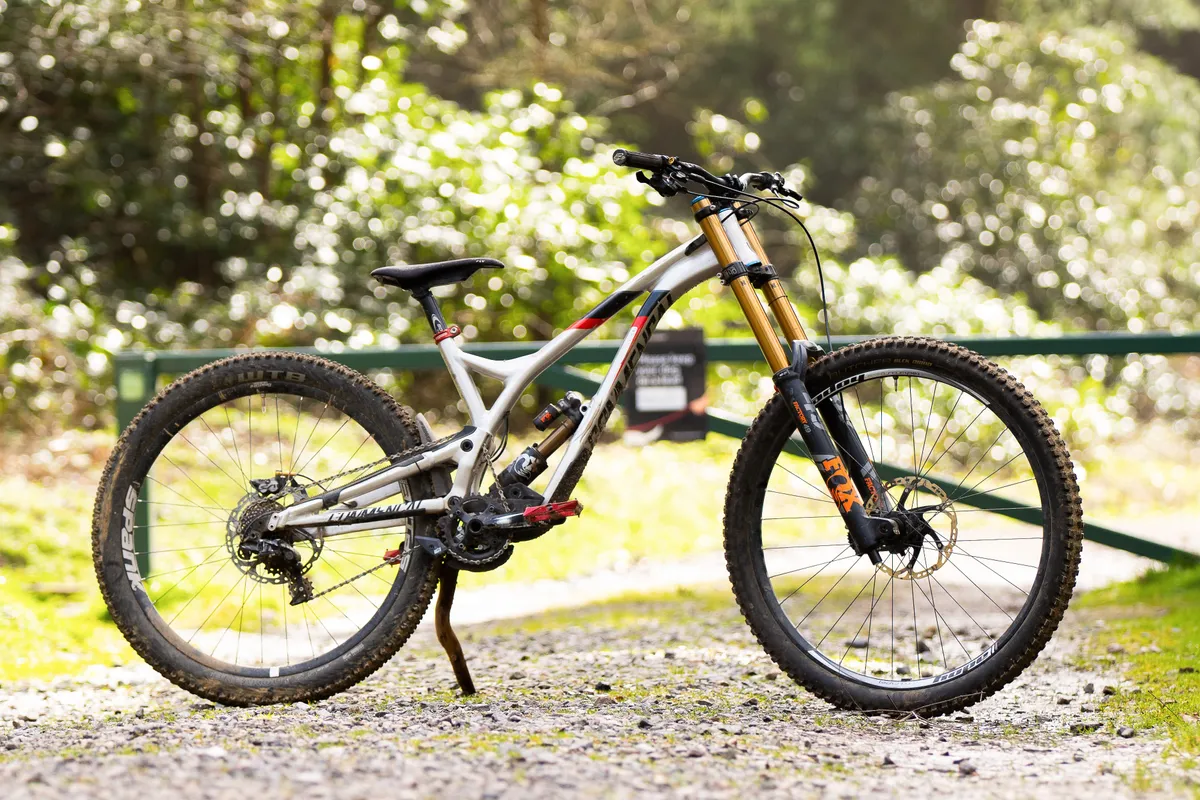 Will Soffe's 2018 Commencal Supreme DH