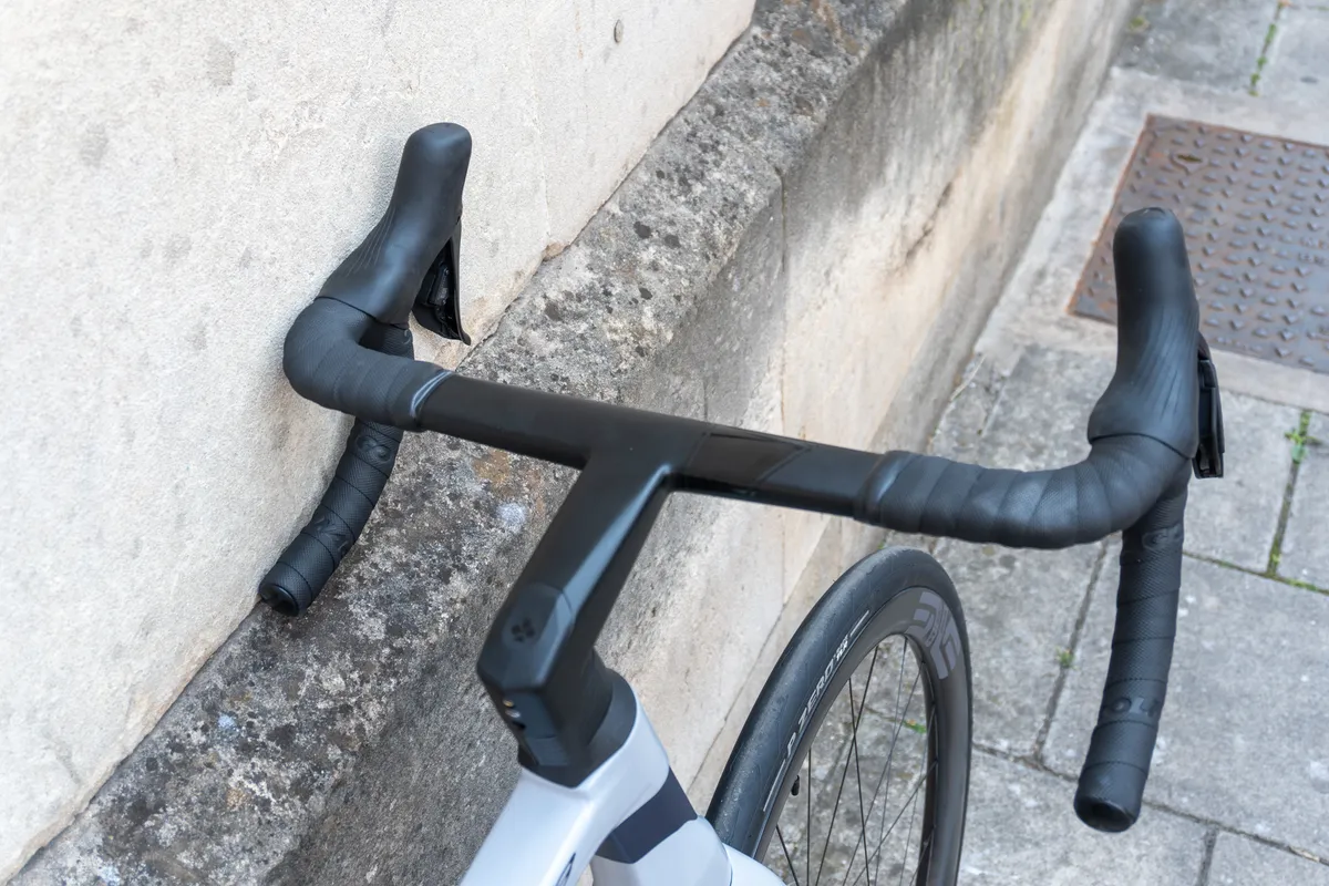 Colnago C68 Allroad against a wall