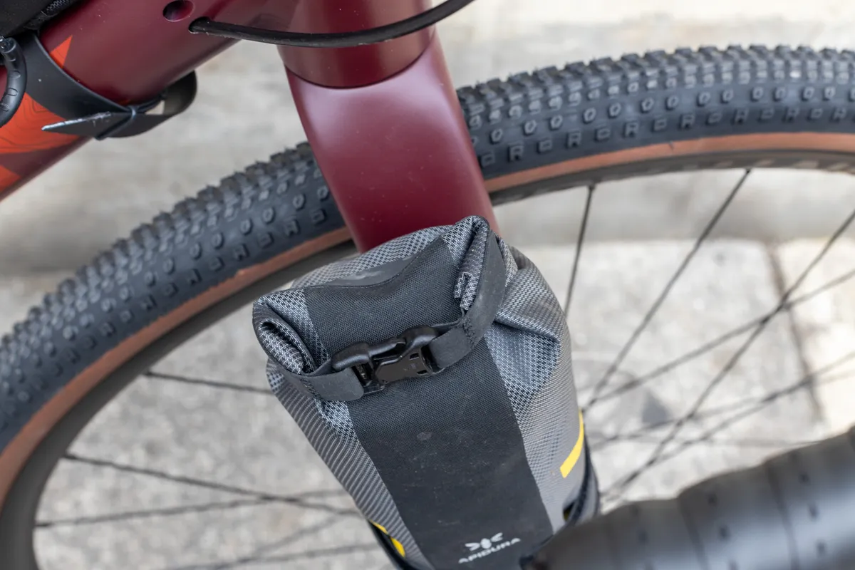 Apidura Expedition Cargo Fork Pack (1.3L) on Trek Checkpoint ALR Driftless
