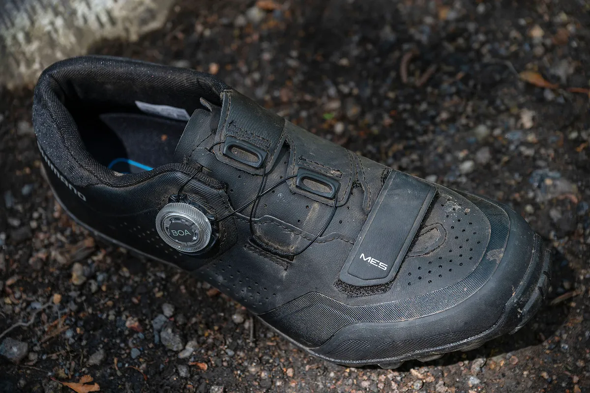 Shimano ME5 mountain bike shoes