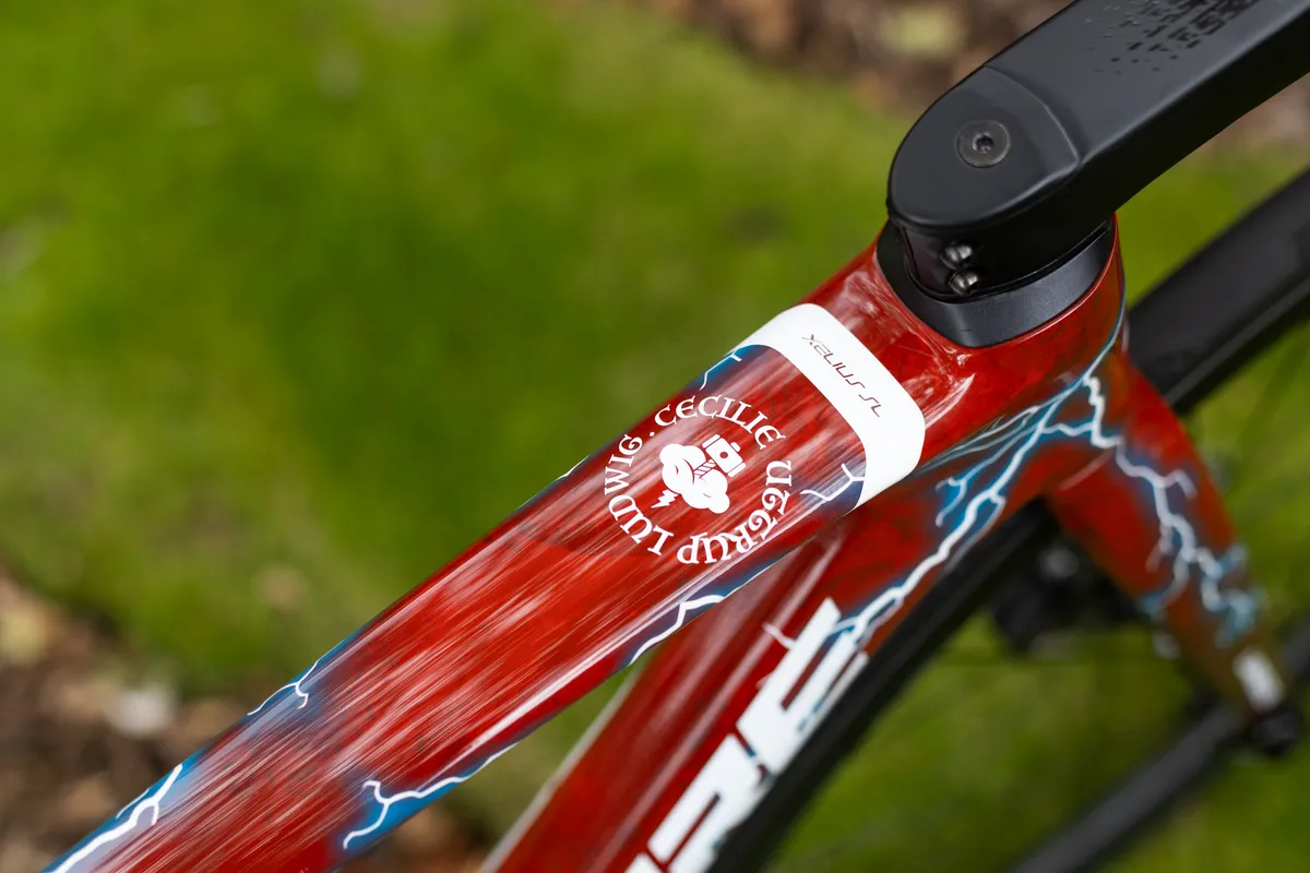 Top tube on Cecilie Uttrup Ludwig's Lapierre Xelius Sl