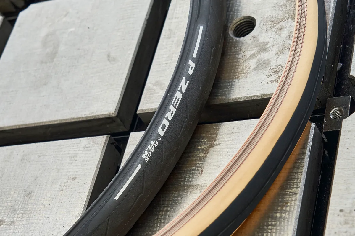 BikerRadar/CyclingPlus Performance tyre group test