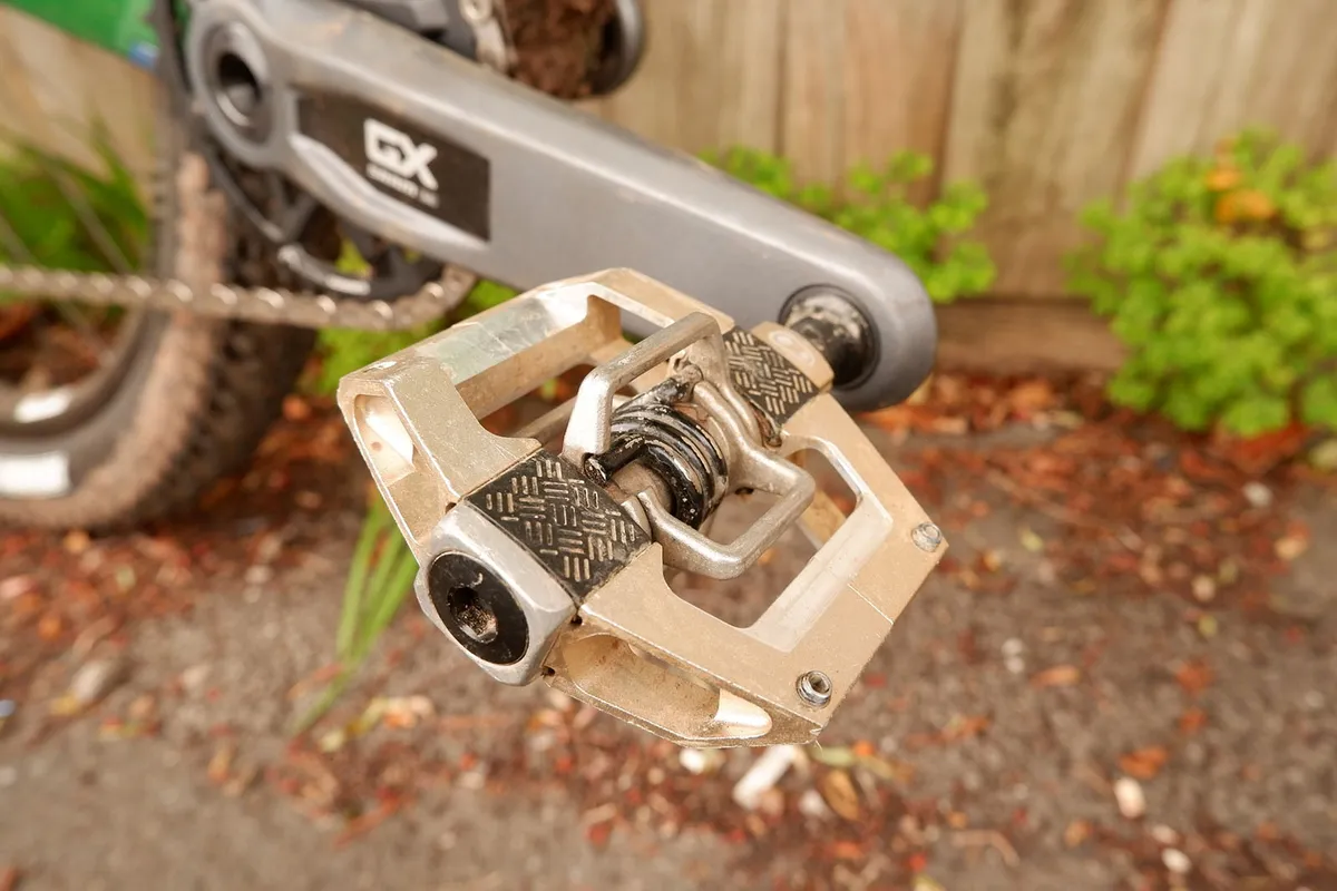 Review: Crankbrothers' New Mallet Trail Pedals - Pinkbike