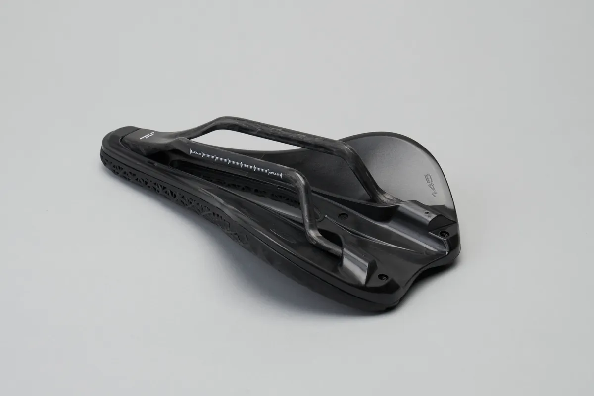 Selle Italia Novus Boost Evo 3D Kit Carbonio Superflow saddle
