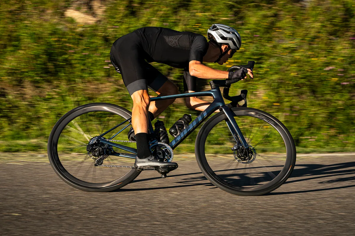 Giant Defy Advanced SL in action