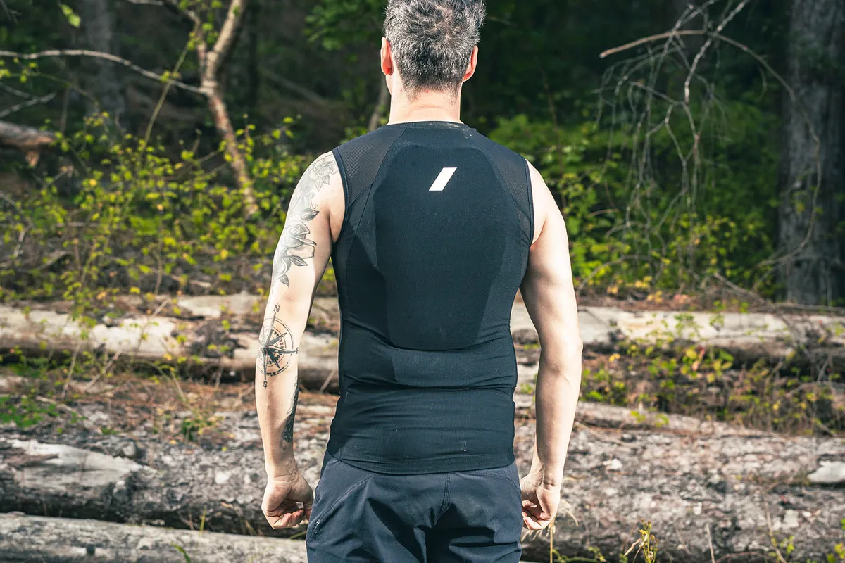 100 percent Tarka vest - protective vest for mountain bikers