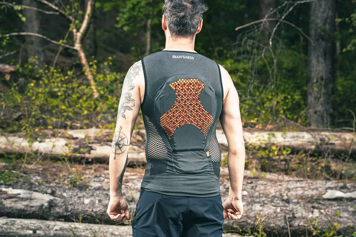 Bluegrass Seamless Lite D3O - protective vest for mountain bikers