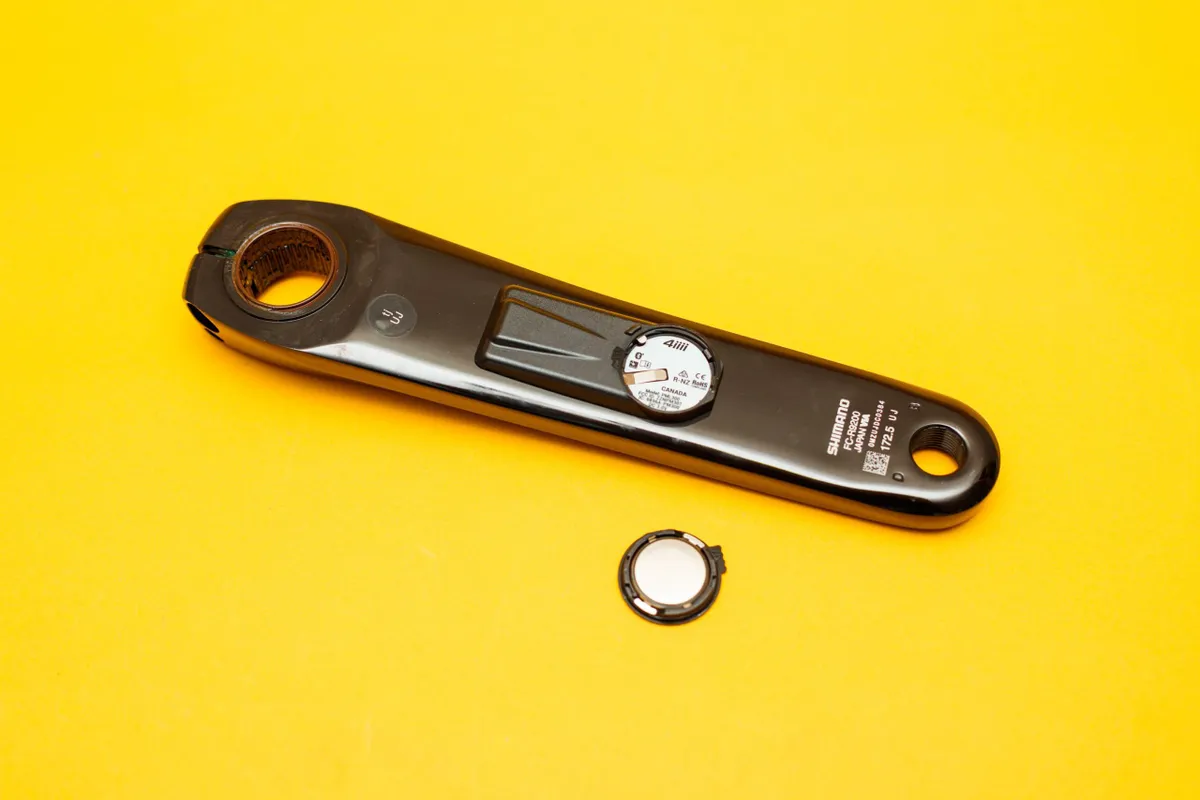 4iiii Precision 3  power meter Shimano Dura-Ace R9200 will cell battery cover removed.