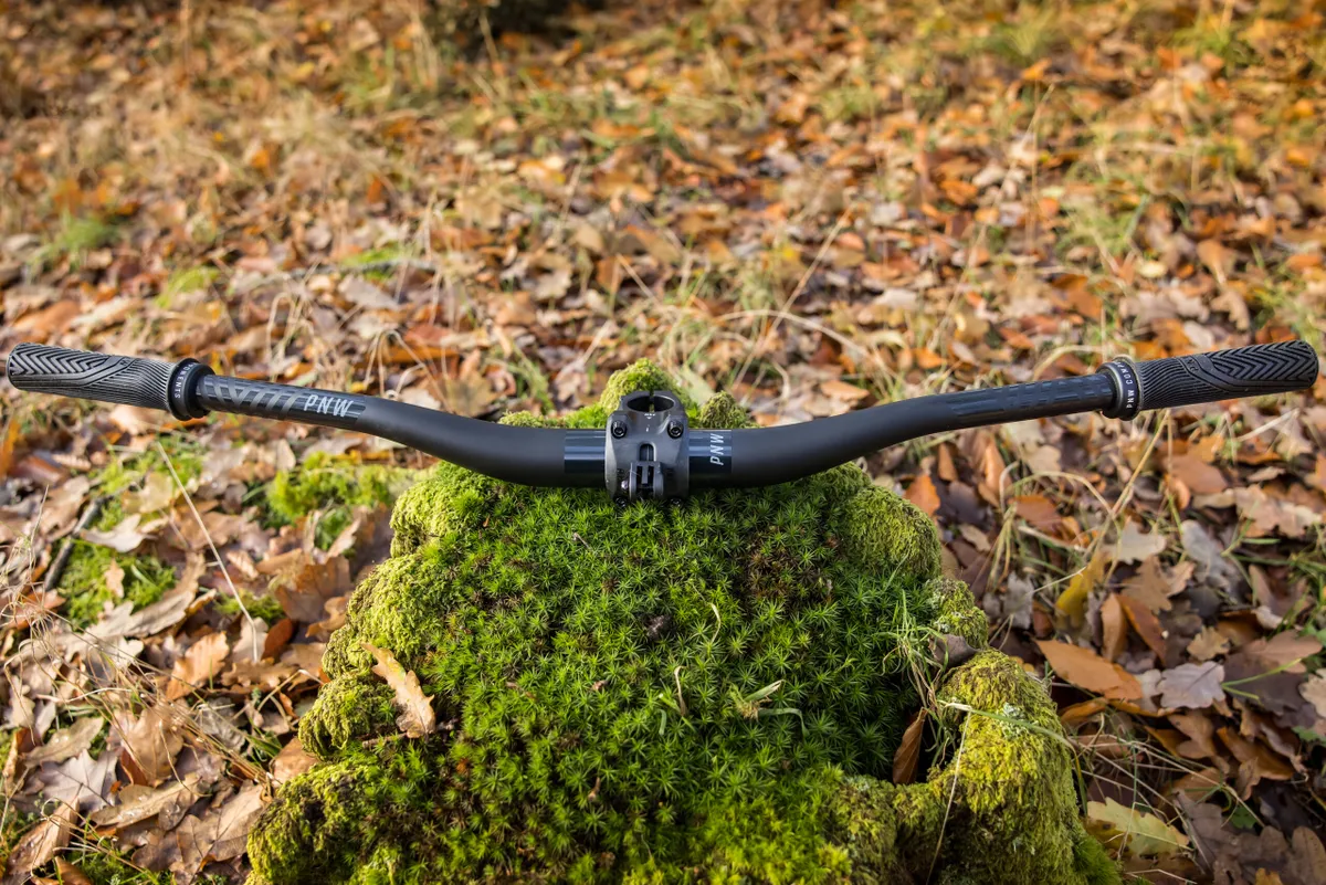 PNW Components The Loam Carbon mountain bike handlebar.