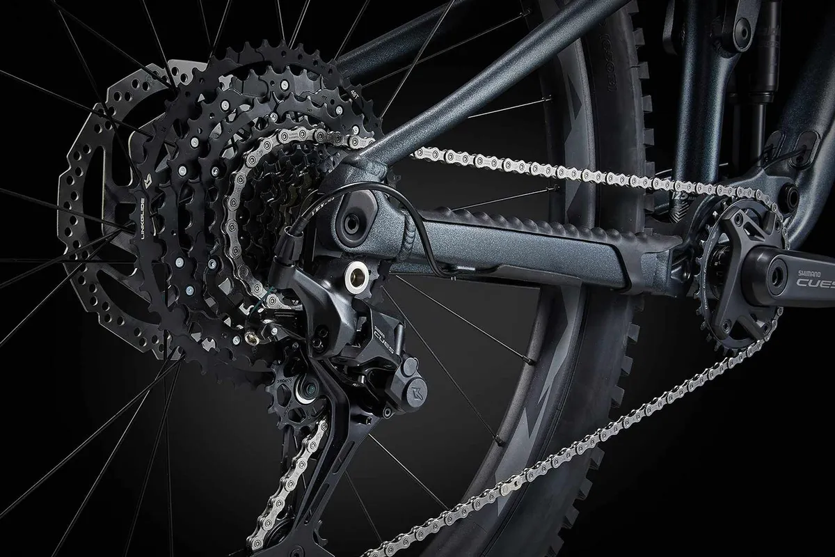 Shimano Cues groupset
