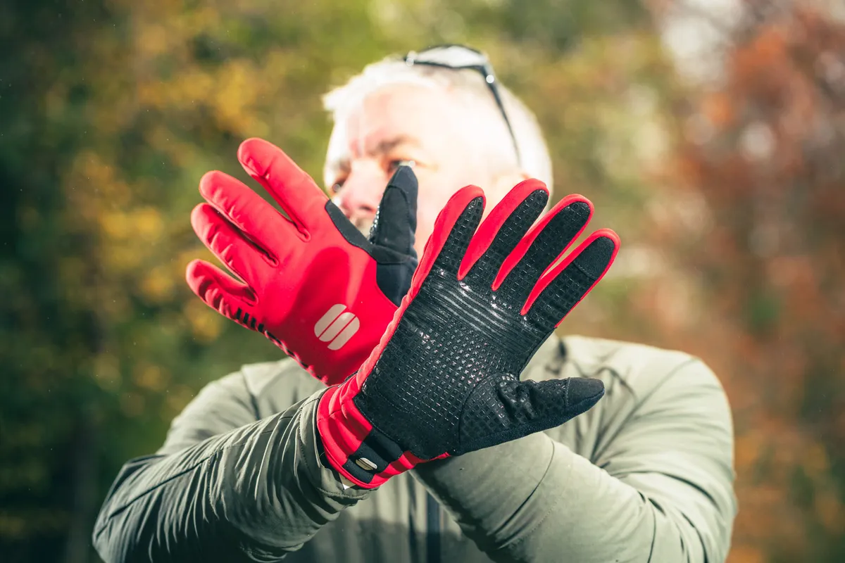Sportful Sottozero gloves for road cyclists