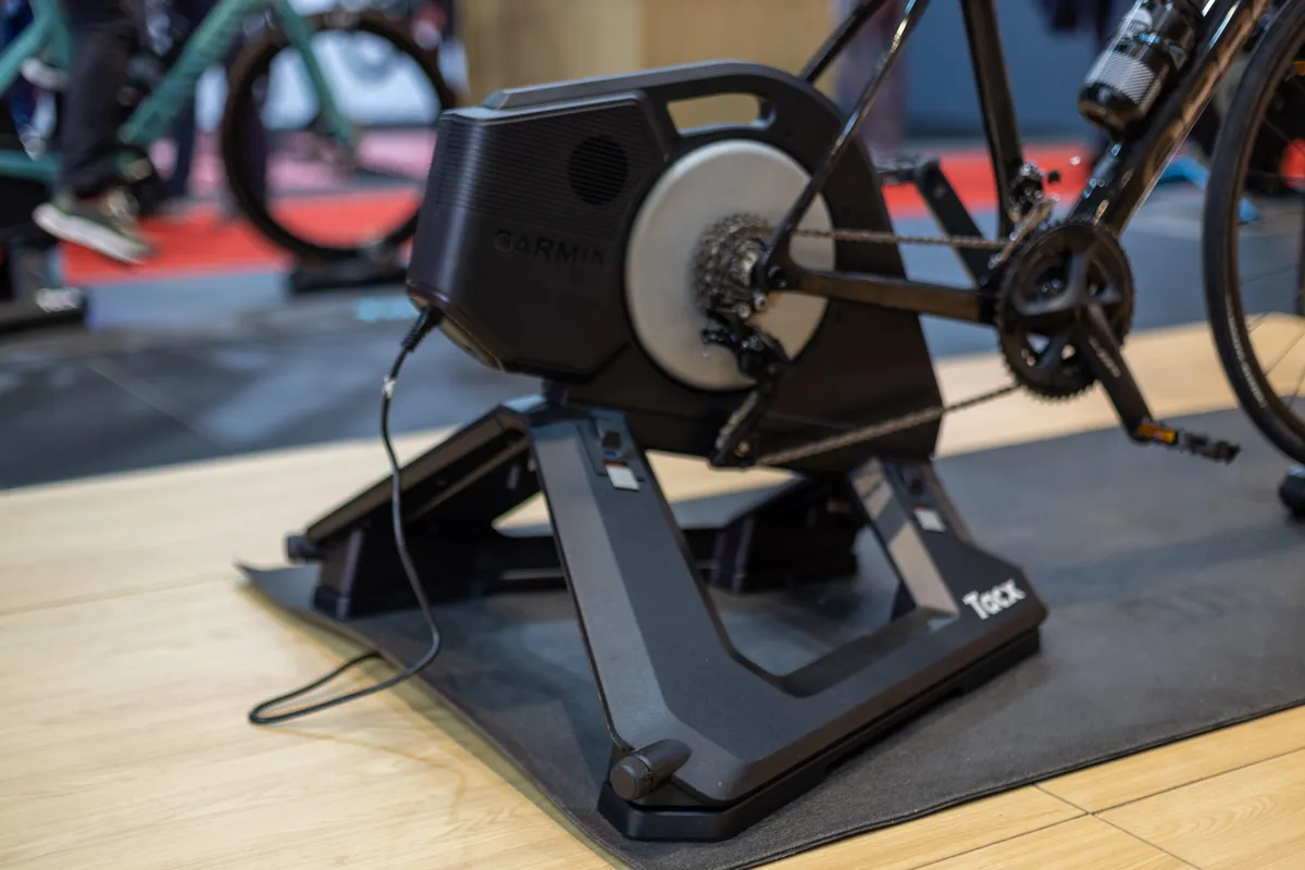 Tacx Neo 3M smart trainer at Velofollies