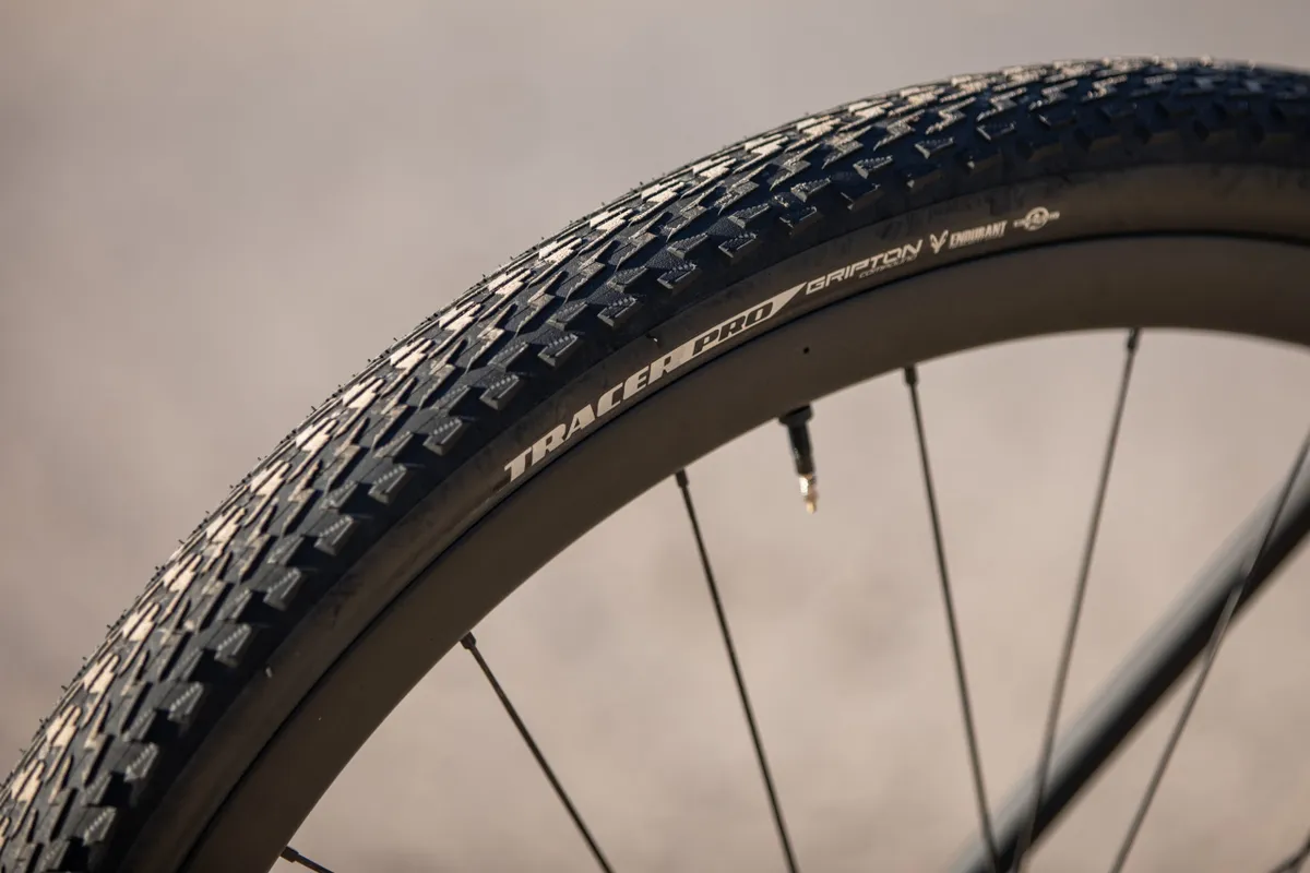 Specialized Tracer Pro tyres on Roval Terra CLX II rim 