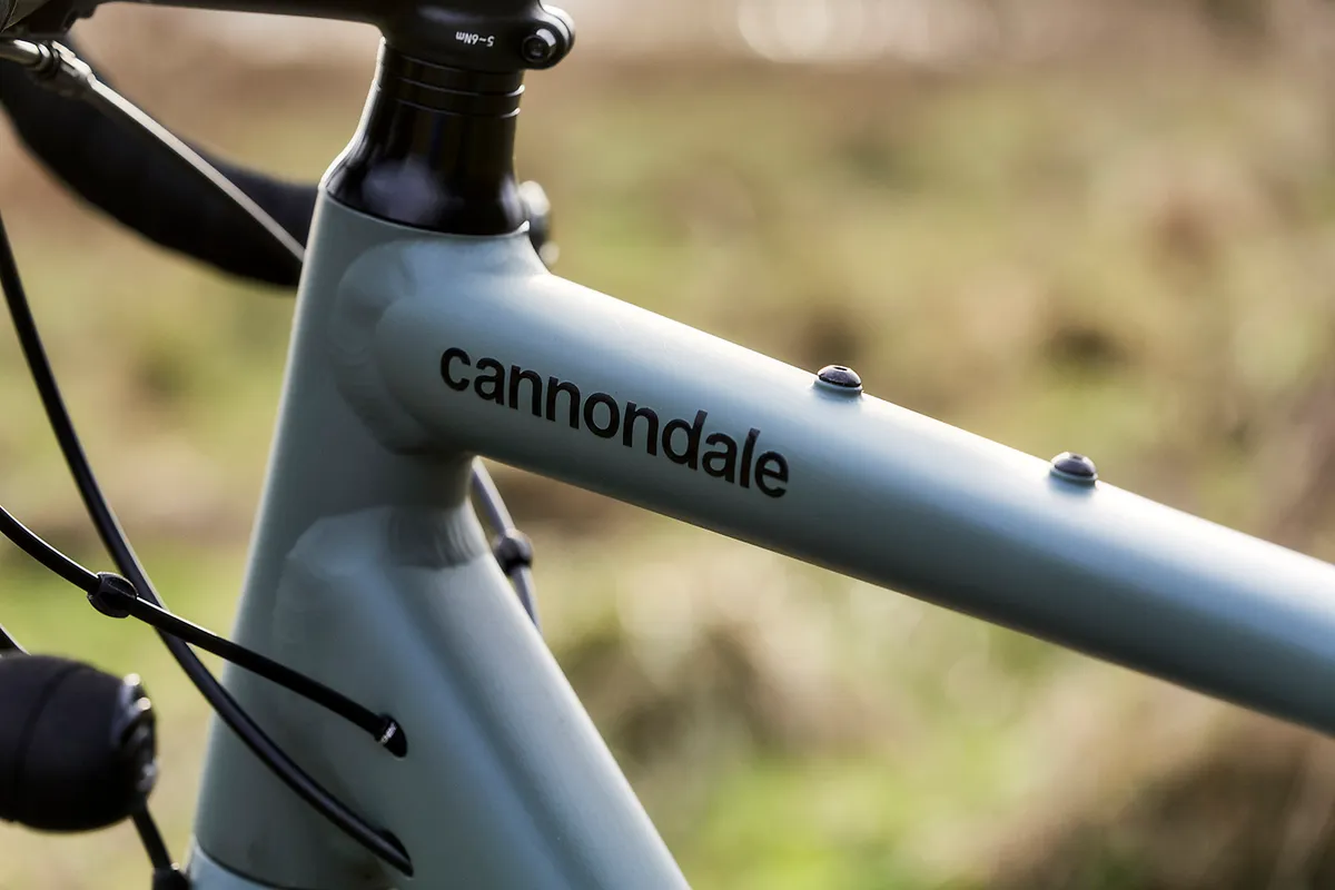 Frame of the Cannondale Synapse 1 road bike