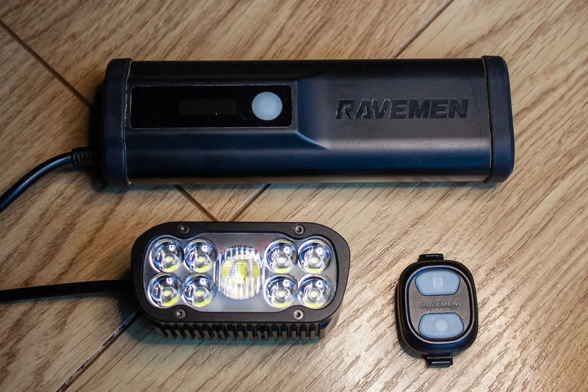 Raveman RX6000 front road and mountain bike light, 