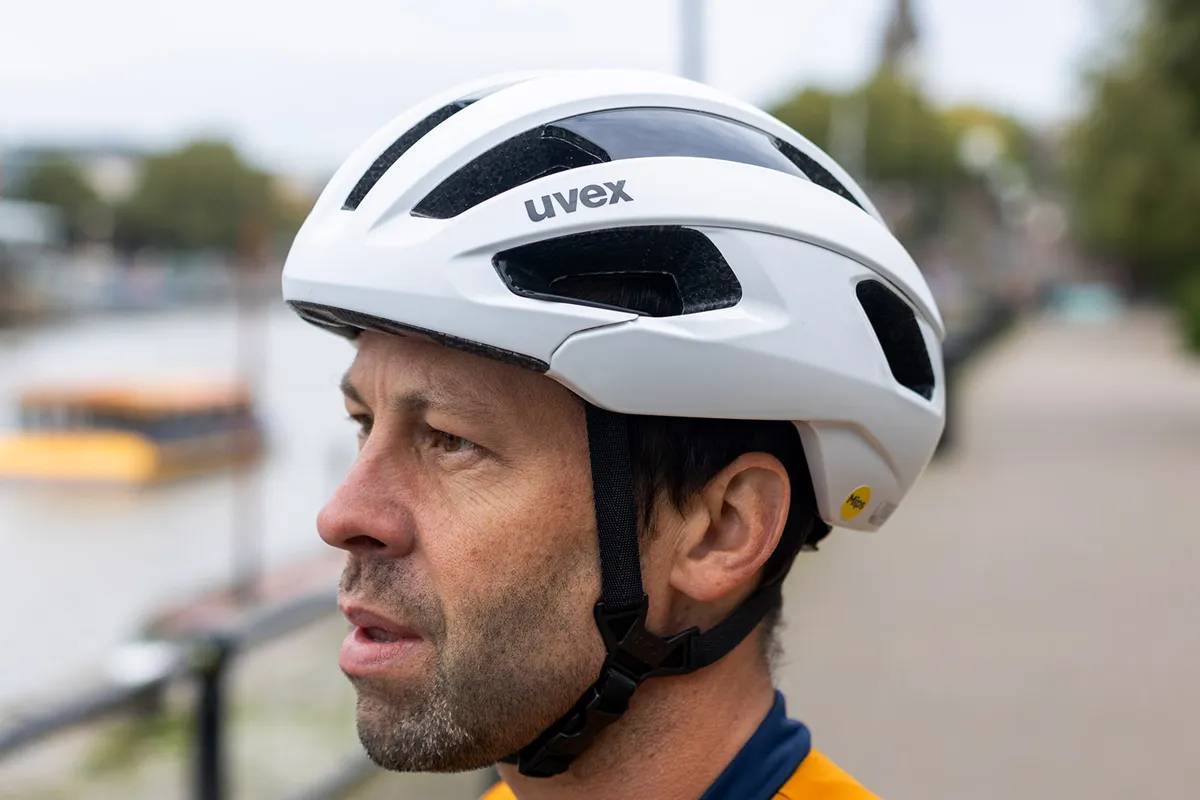 Uvex Rise Pro MIPS road cycling helmet