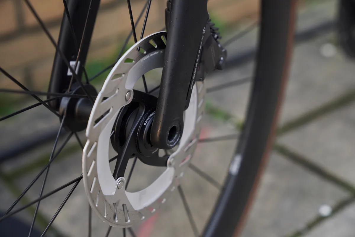 Fitting thru-axle wheel to bike