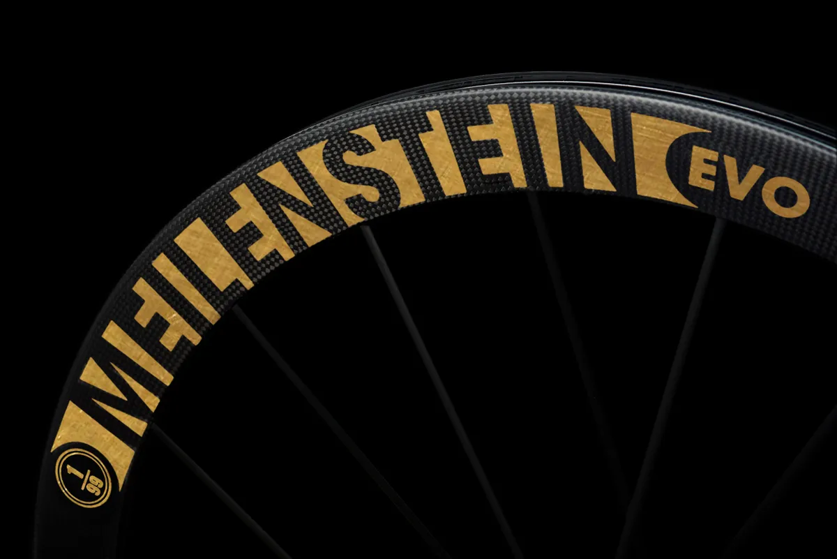 Lightweight Meilenstein Evo Signature Gold Edition wheel close-up