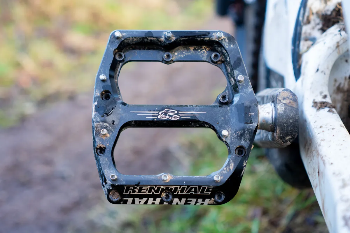 Renthal Revo-F flat mountain bike pedals
