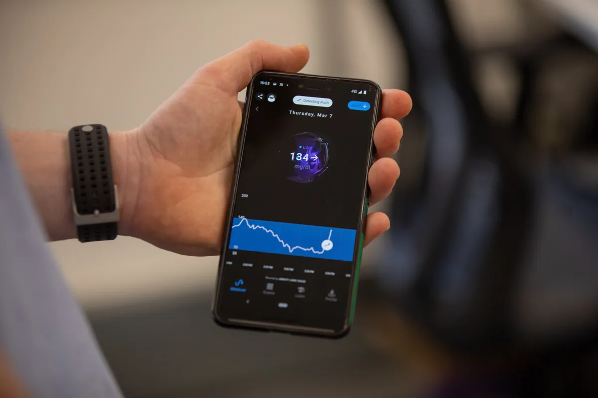 Supersapiens app showing real-time blood glucose