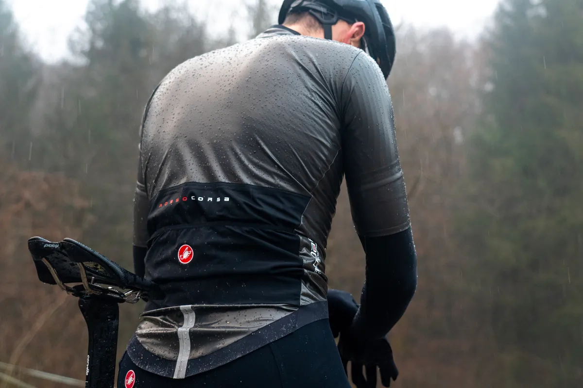 Castelli Gabba R on model viewed from behind.