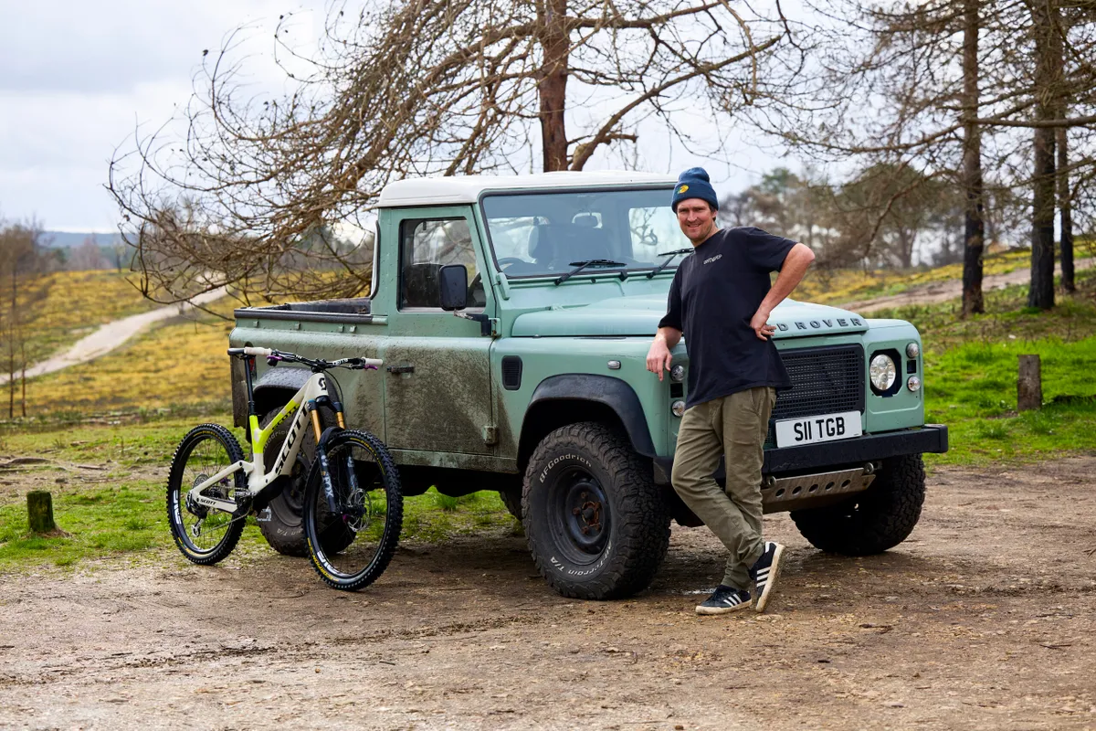 Brendan Fairclough's Scott Ransom with Land Rover Defender