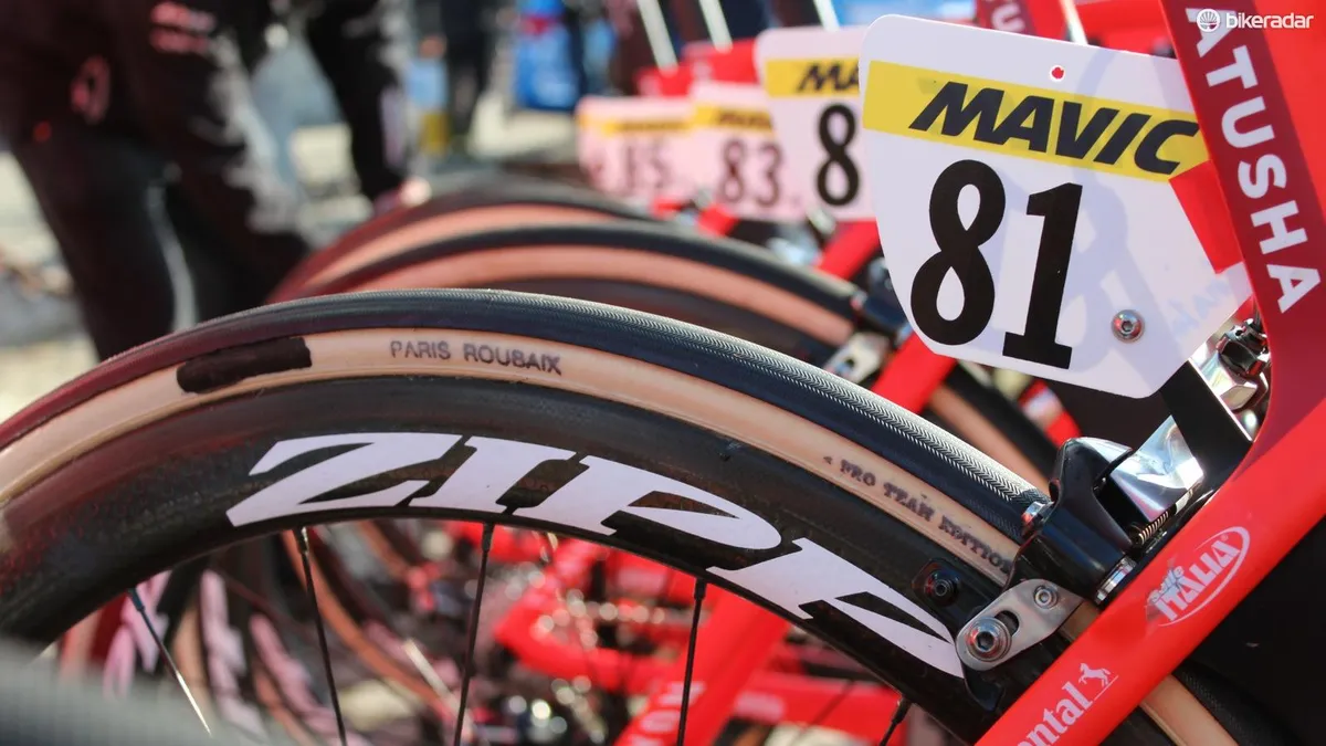 Unbranded Paris-Roubaix tyre