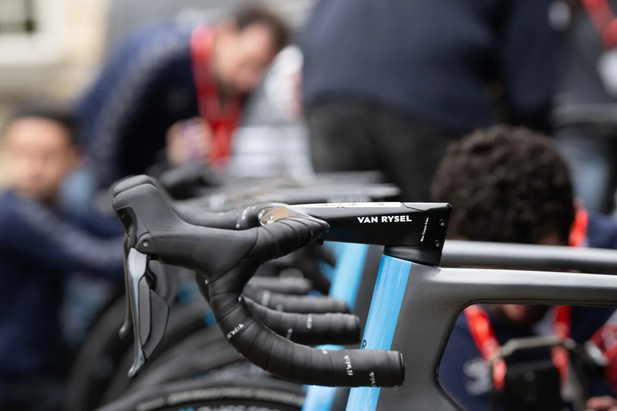 Oliver Naesen's Van Rysel with integrated carbon handlebar for 2024 Paris-Roubaix