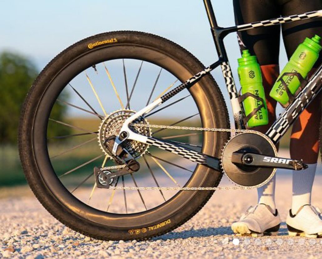 Giant teases new gravel race bike and Cadex components at Unbound