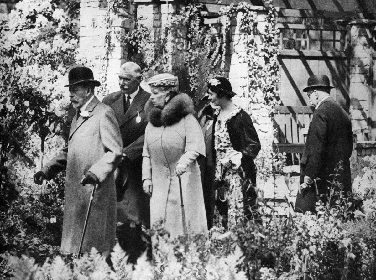 1930s: King George V and Queen Mary at the Chelsea Flower Show,