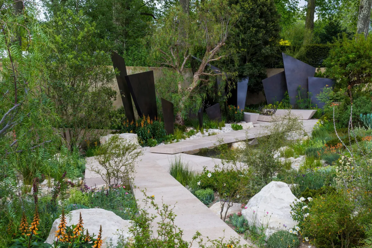 2016, the Telegraph Garden, at the RHS Chelsea Flower Show, designed by Andy Sturgeon