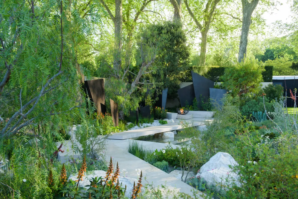 2016, the Telegraph Garden, at the RHS Chelsea Flower Show, designed by Andy Sturgeon