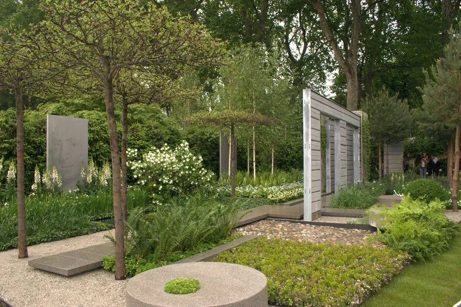 2007, The Telegraph garden at Chelsea Flower Show, designed by Ulf Nordfjell