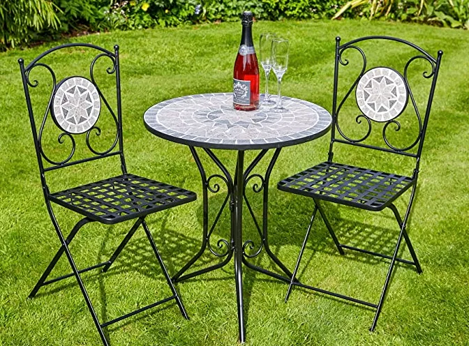 Modern metal garden furniture: bistro table