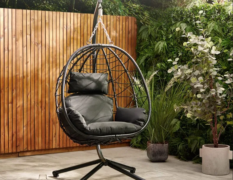 Modern metal garden furniture: garden swing chair