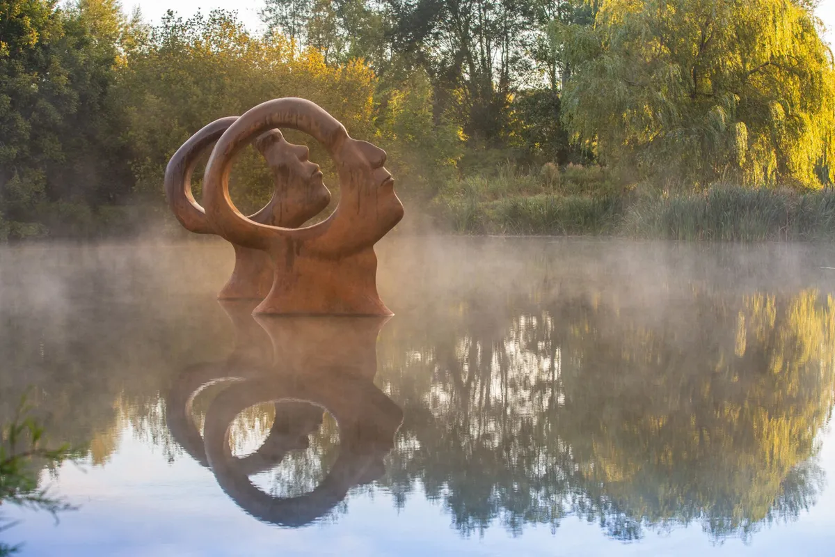 Sculpture By The Lakes